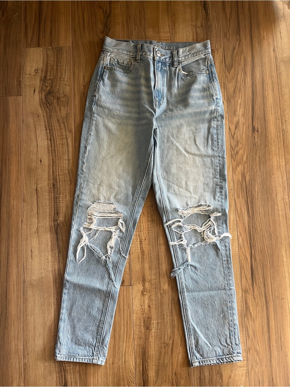American Eagle Outfitters Light Blue Distressed Boyfriend Jeans